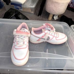 Nike vandal lows white and pink